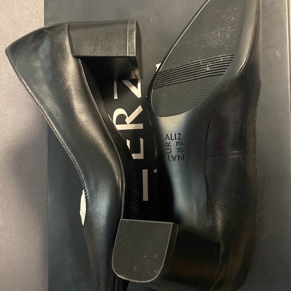 New Karin’a Pumps - Picture 4 of 4